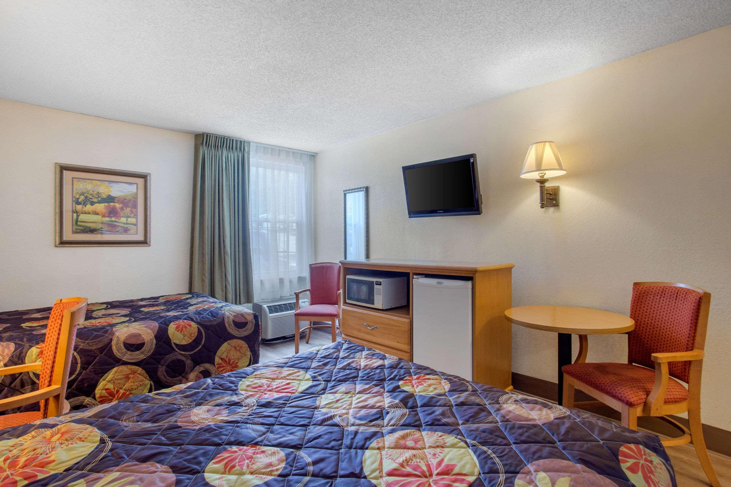 Rodeway Inn Asheville Eksteriør billede