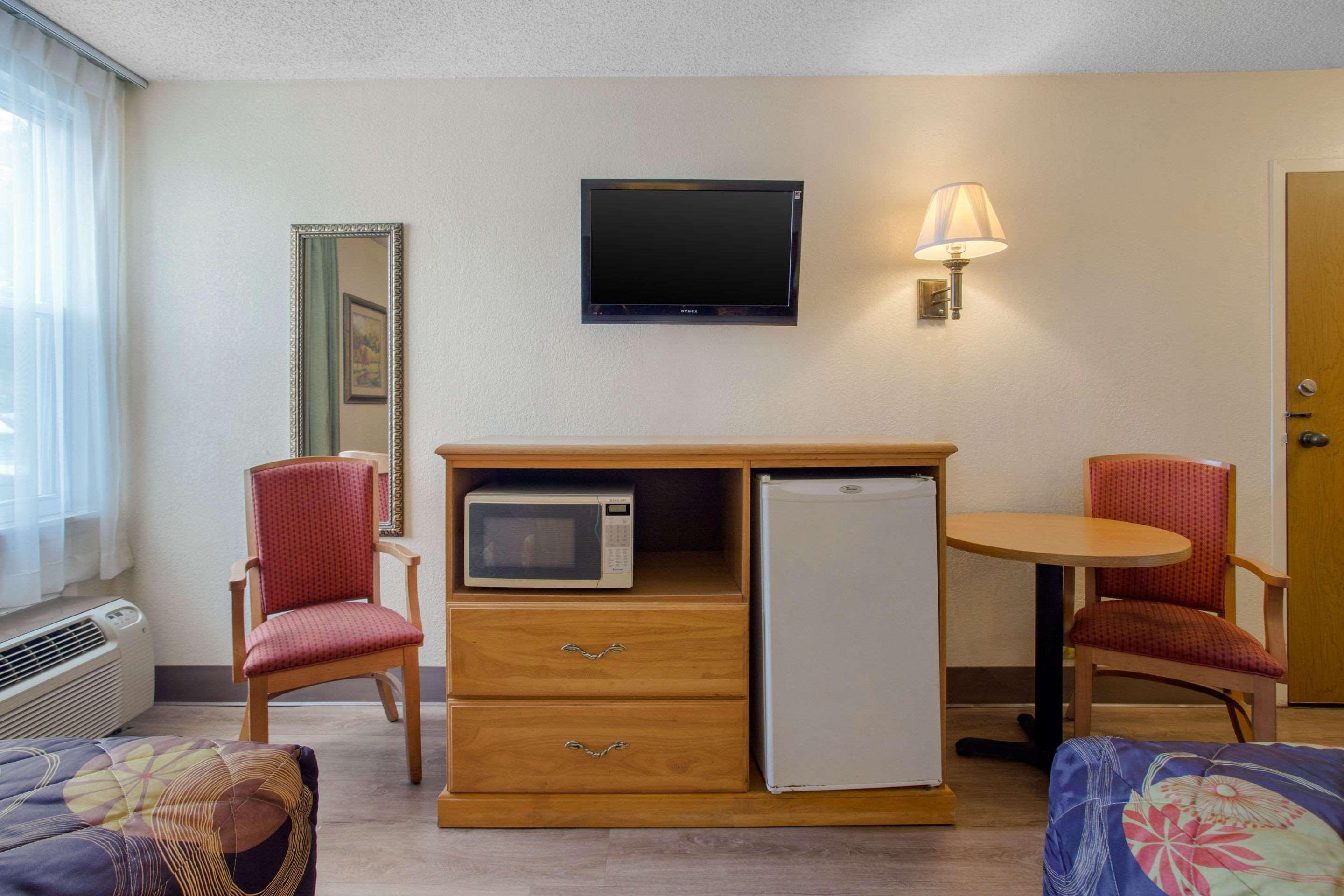 Rodeway Inn Asheville Eksteriør billede